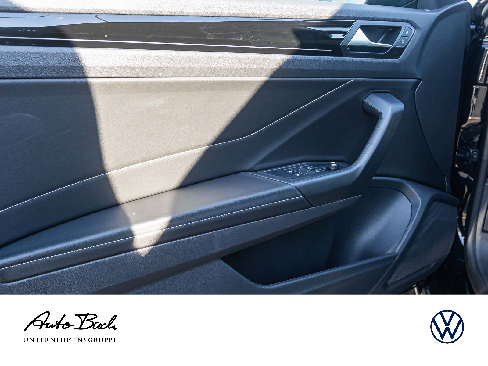 Volkswagen T-Roc Cabriolet R-Line 1.5 l TSI OPF 110 kW (150 PS) 7-Gang-Doppelkupplungsgetri ebe DSG