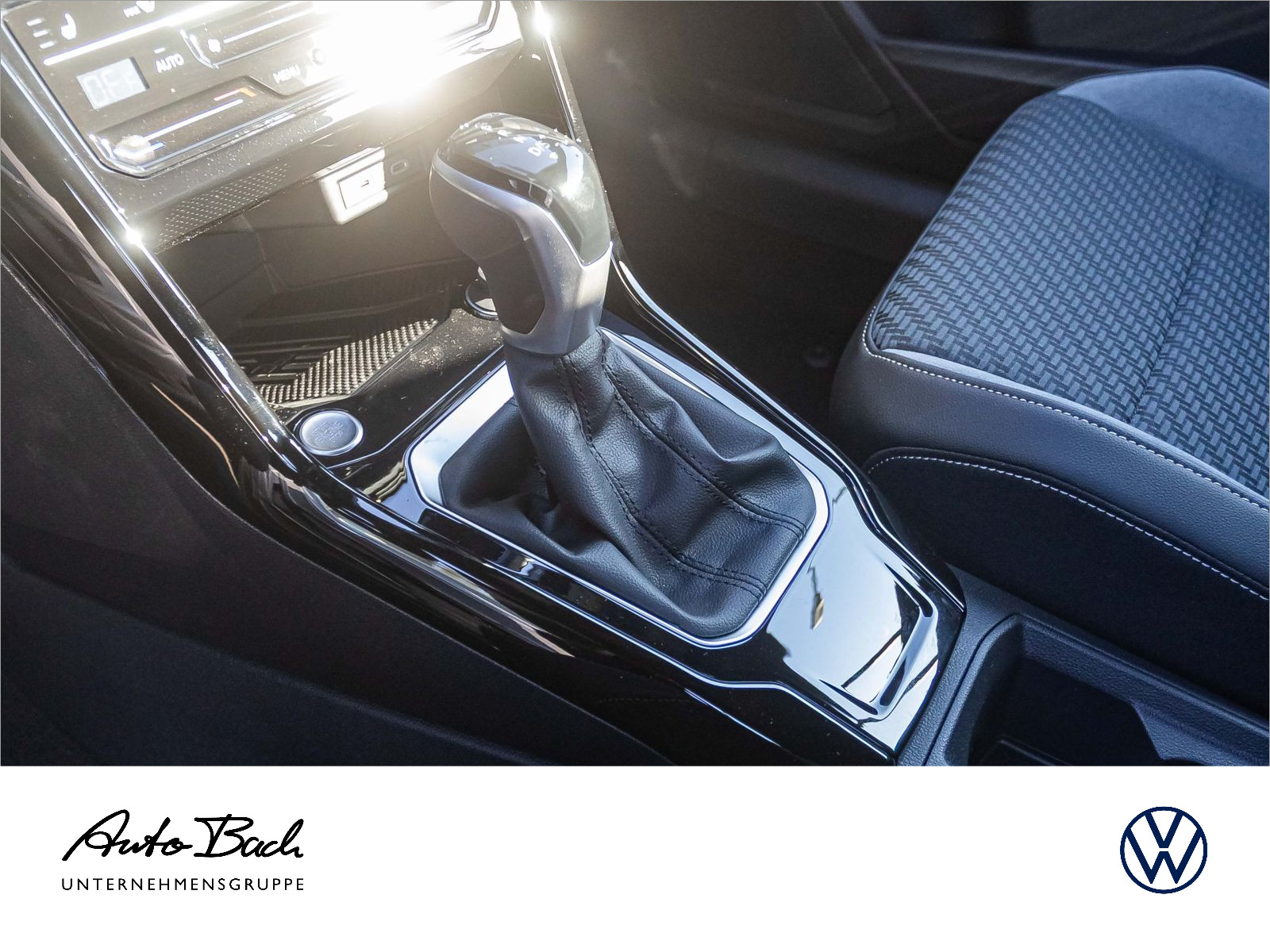 Volkswagen T-Roc Cabriolet R-Line 1.5 l TSI OPF 110 kW (150 PS) 7-Gang-Doppelkupplungsgetri ebe DSG