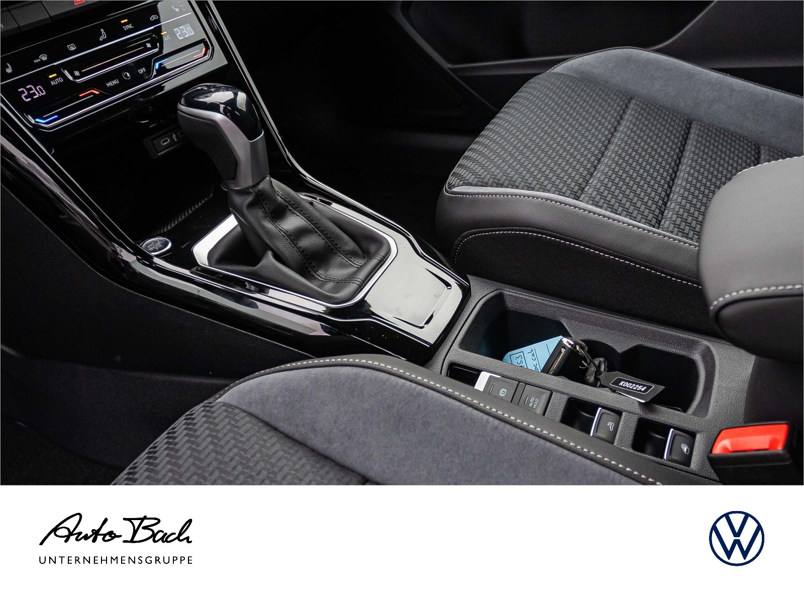 Volkswagen T-Roc Cabriolet R-Line 1.5 l TSI OPF 110 kW (150 PS) 7-Gang-Doppelkupplungsgetri ebe DSG