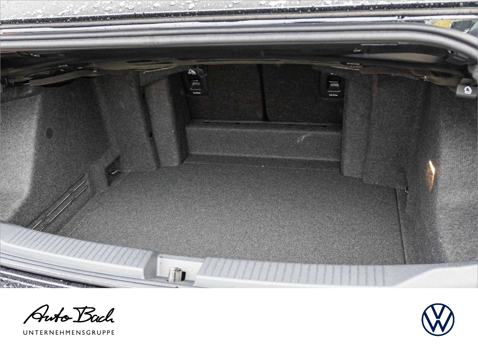 Volkswagen T-Roc Cabriolet R-Line 1.5 l TSI OPF 110 kW (150 PS) 7-Gang-Doppelkupplungsgetri ebe DSG