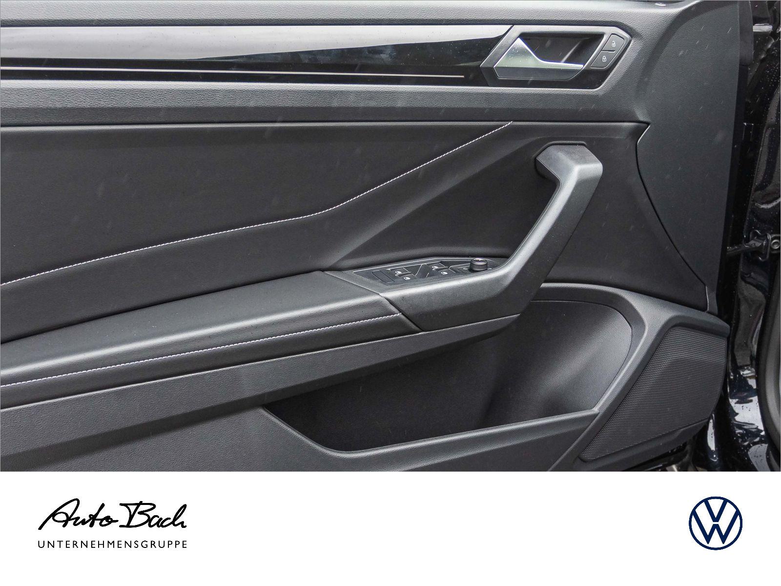 Volkswagen T-Roc Cabriolet R-Line 1.5 l TSI OPF 110 kW (150 PS) 7-Gang-Doppelkupplungsgetri ebe DSG