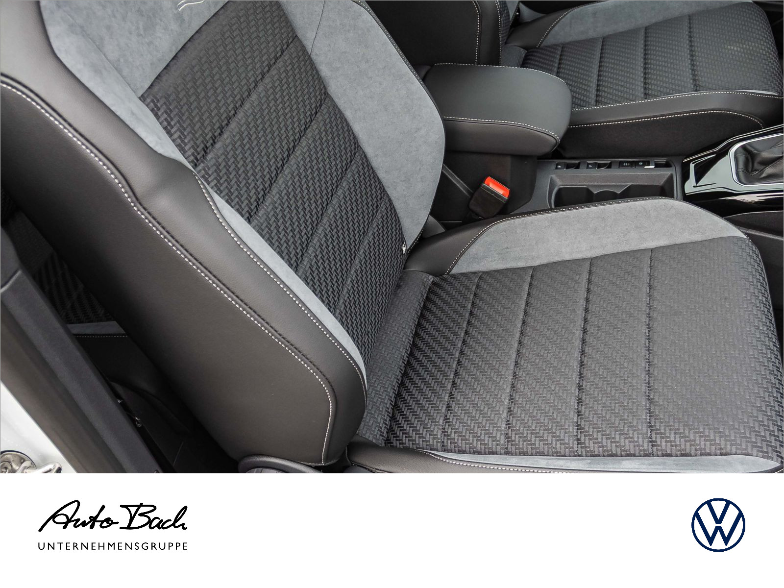 Volkswagen T-Roc Cabriolet R-Line 1.5 l TSI OPF 110 kW (150 PS) 7-Gang-Doppelkupplungsgetri ebe DSG