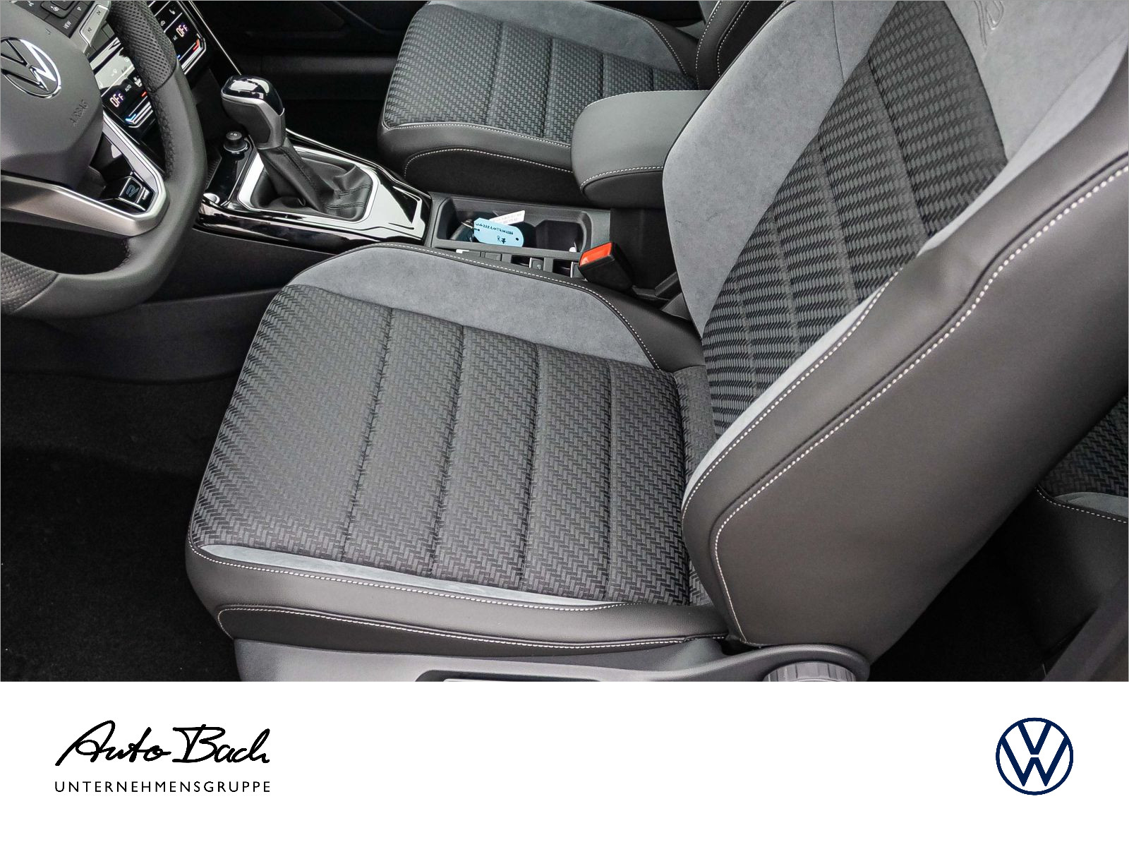 Volkswagen T-Roc Cabriolet R-Line 1.5 l TSI OPF 110 kW (150 PS) 7-Gang-Doppelkupplungsgetri ebe DSG