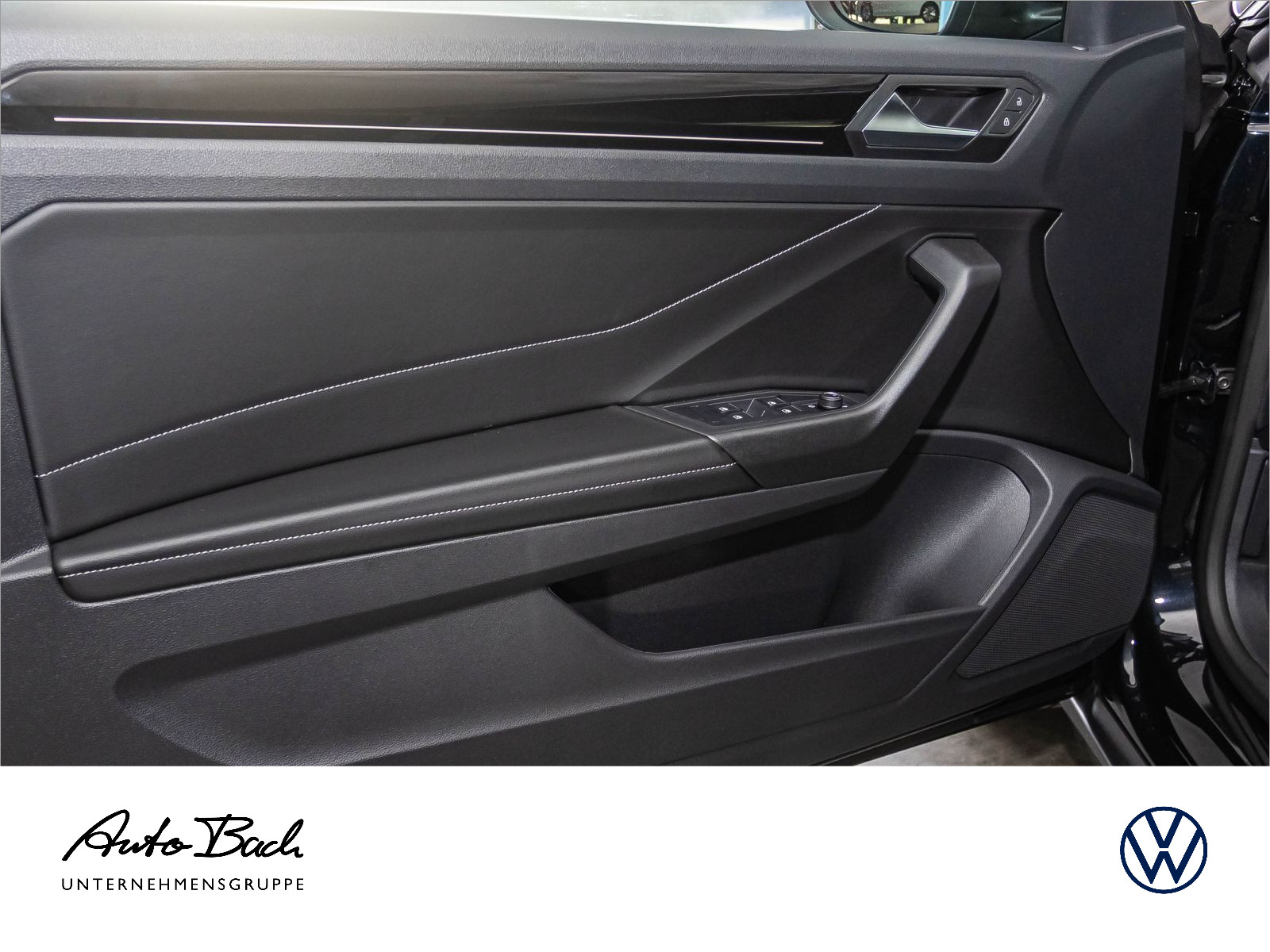 Volkswagen T-Roc Cabriolet R-Line 1.5 l TSI OPF 110 kW (150 PS) 7-Gang-Doppelkupplungsgetri ebe DSG