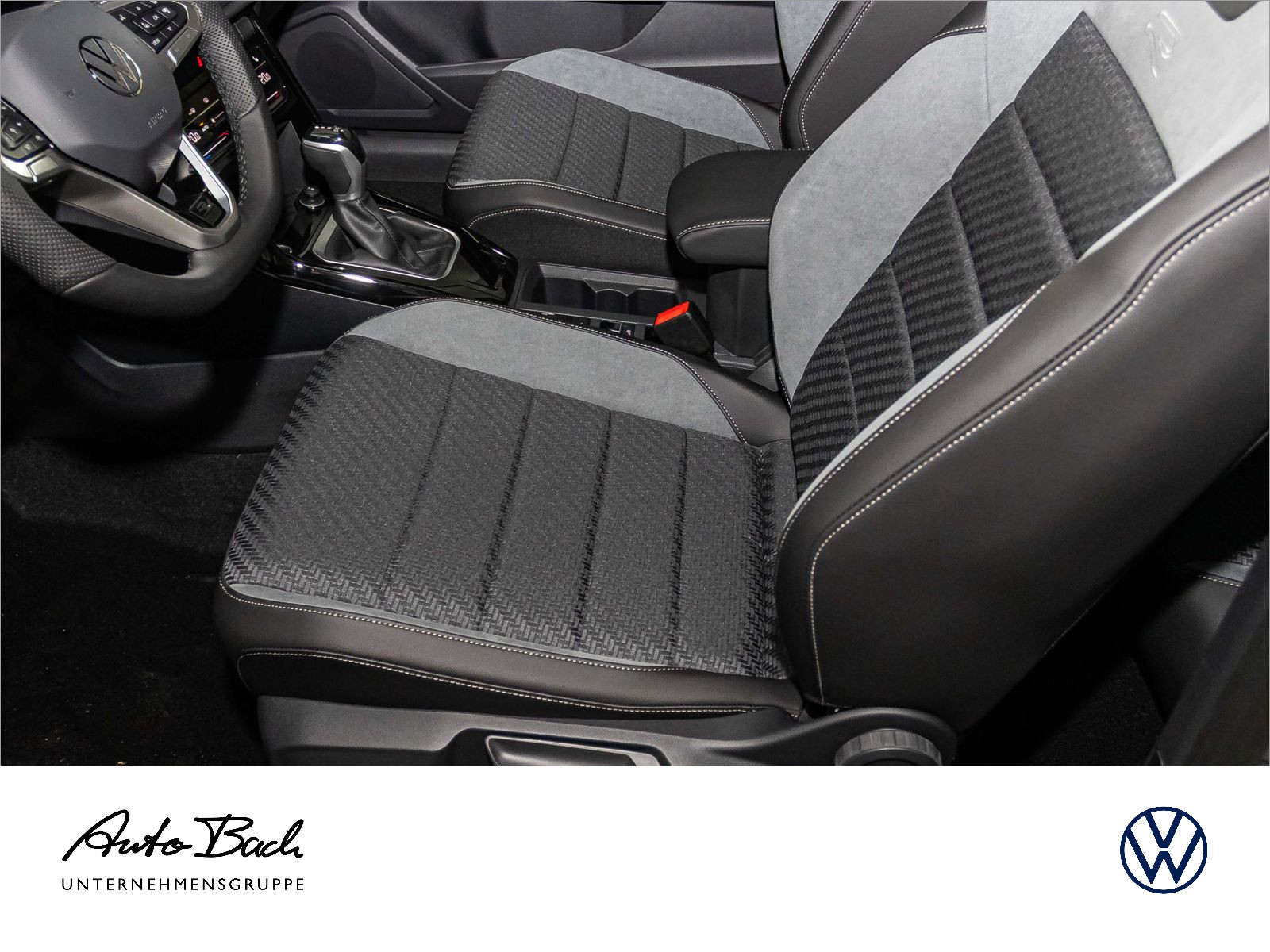 Volkswagen T-Roc Cabriolet R-Line 1.5 l TSI OPF 110 kW (150 PS) 7-Gang-Doppelkupplungsgetri ebe DSG