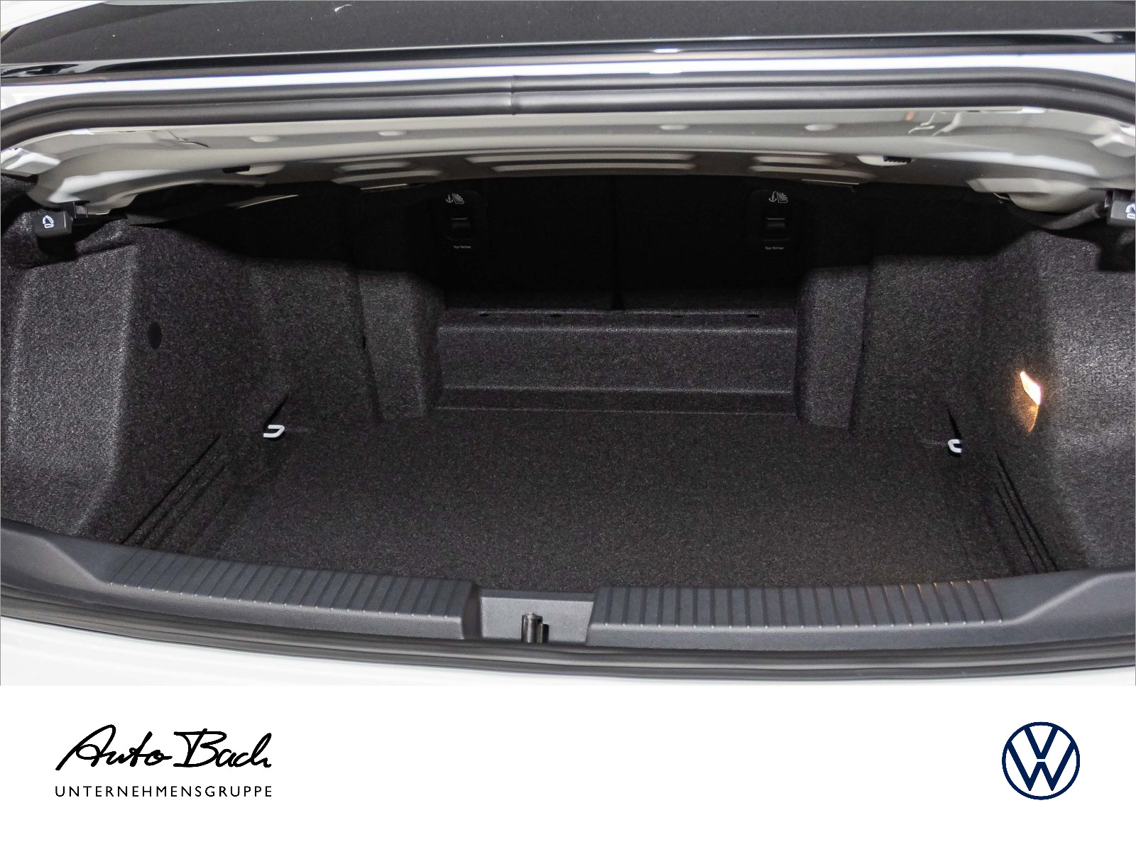 Volkswagen T-Roc Cabriolet R-Line 1.5 l TSI OPF 110 kW (150 PS) 7-Gang-Doppelkupplungsgetri ebe DSG