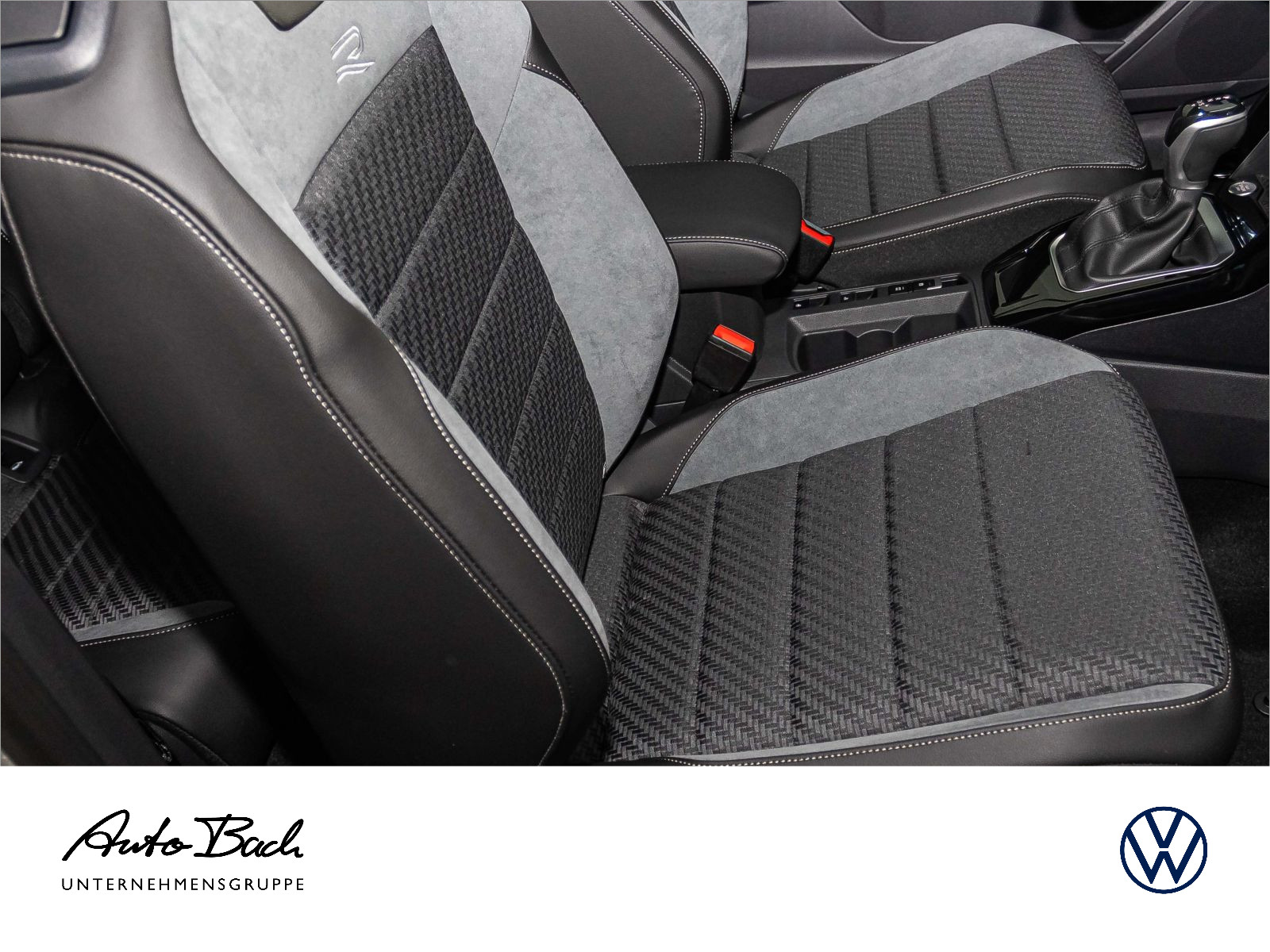 Volkswagen T-Roc Cabriolet R-Line 1.5 l TSI OPF 110 kW (150 PS) 7-Gang-Doppelkupplungsgetri ebe DSG