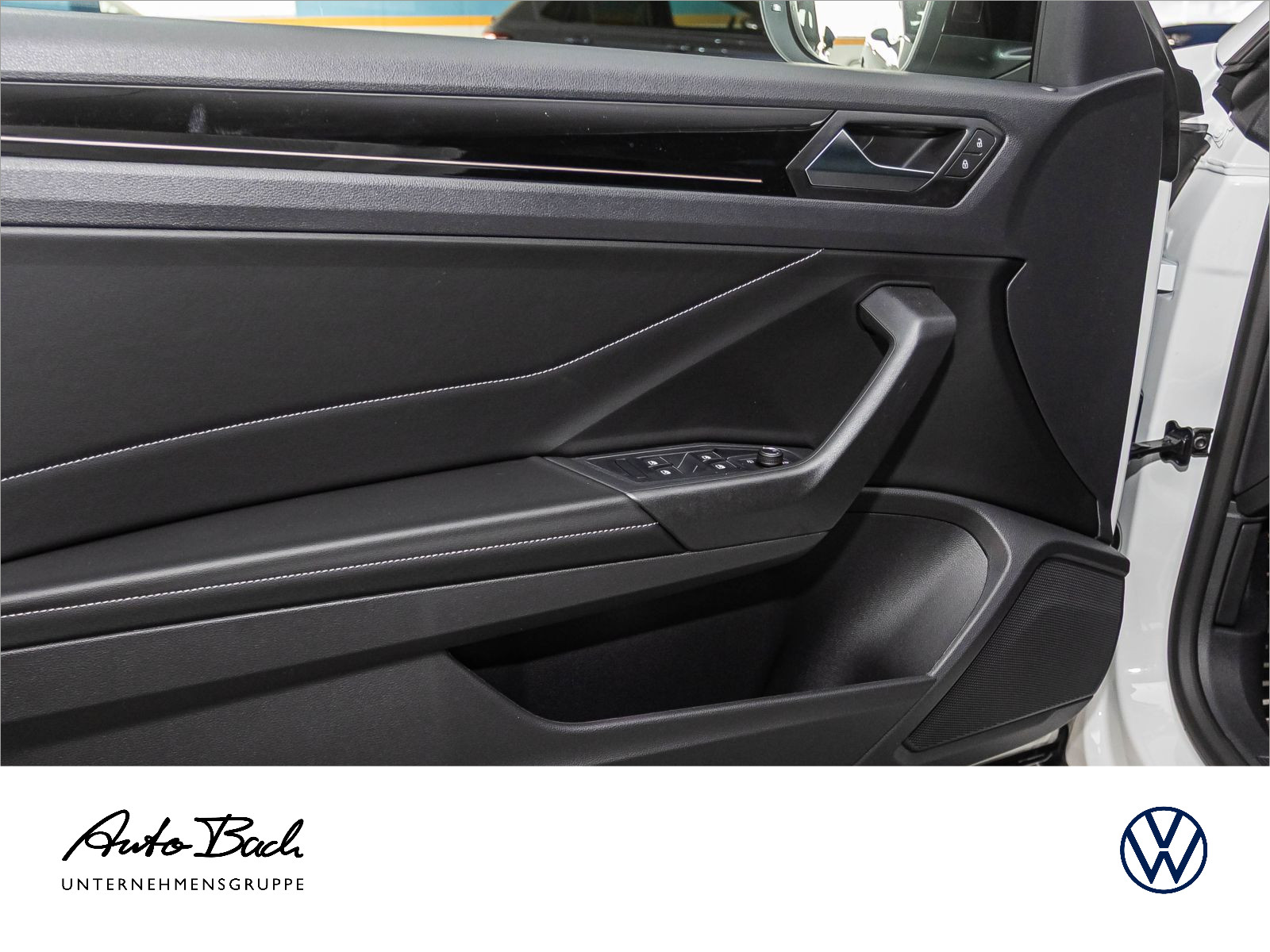 Volkswagen T-Roc Cabriolet R-Line 1.5 l TSI OPF 110 kW (150 PS) 7-Gang-Doppelkupplungsgetri ebe DSG