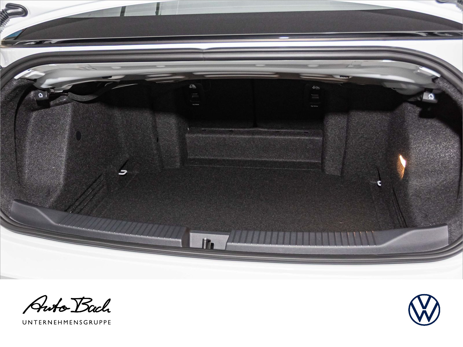 Volkswagen T-Roc Cabriolet R-Line 1.5 l TSI OPF 110 kW (150 PS) 7-Gang-Doppelkupplungsgetri ebe DSG