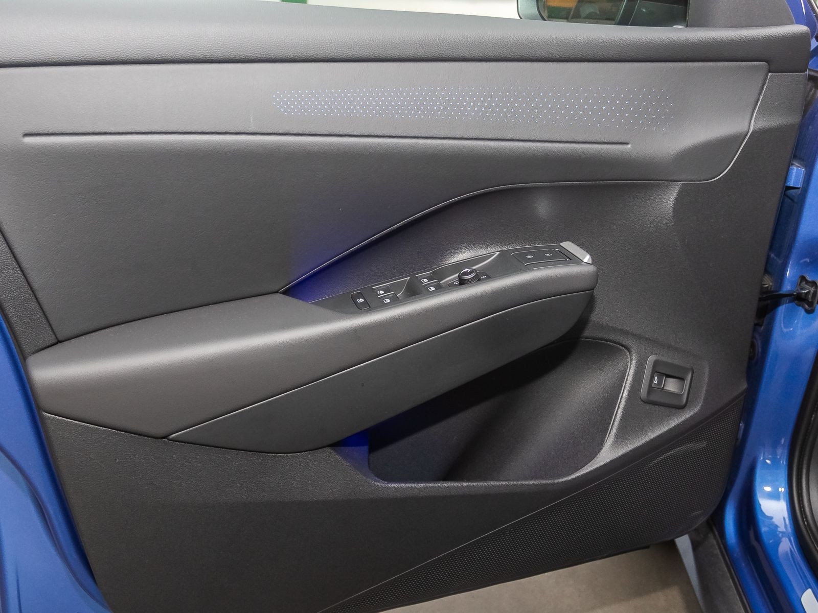Volkswagen T-Roc R-Line 1.5 eTSI DSG Navi LED HuD ACC CarPlay