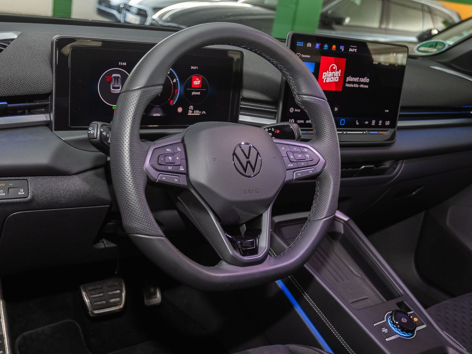 Volkswagen T-Roc R-Line 1.5 eTSI DSG Navi LED HuD ACC CarPlay