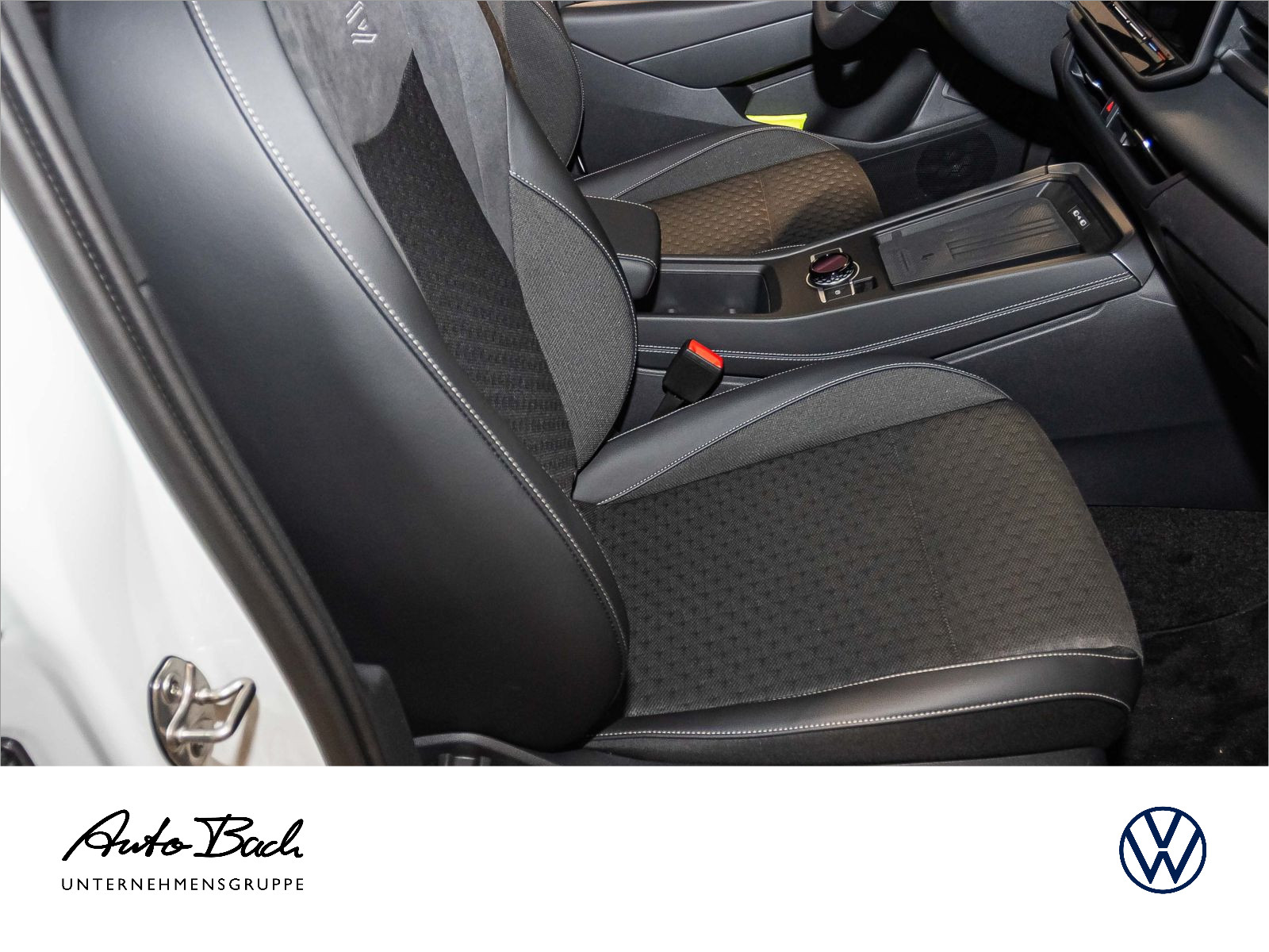 Volkswagen T-Roc R-Line 1.5 l eTSI OPF 110 kW (150 PS) 7-Gang-Doppelkupplungsgetriebe DSG