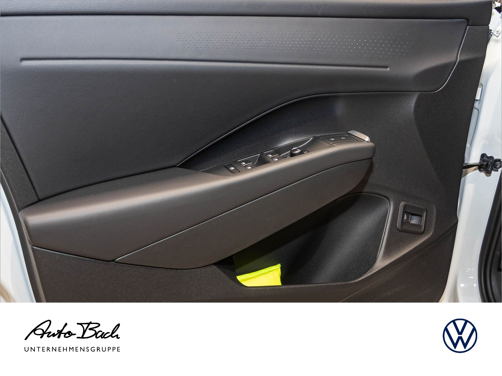 Volkswagen T-Roc R-Line 1.5 l eTSI OPF 110 kW (150 PS) 7-Gang-Doppelkupplungsgetriebe DSG