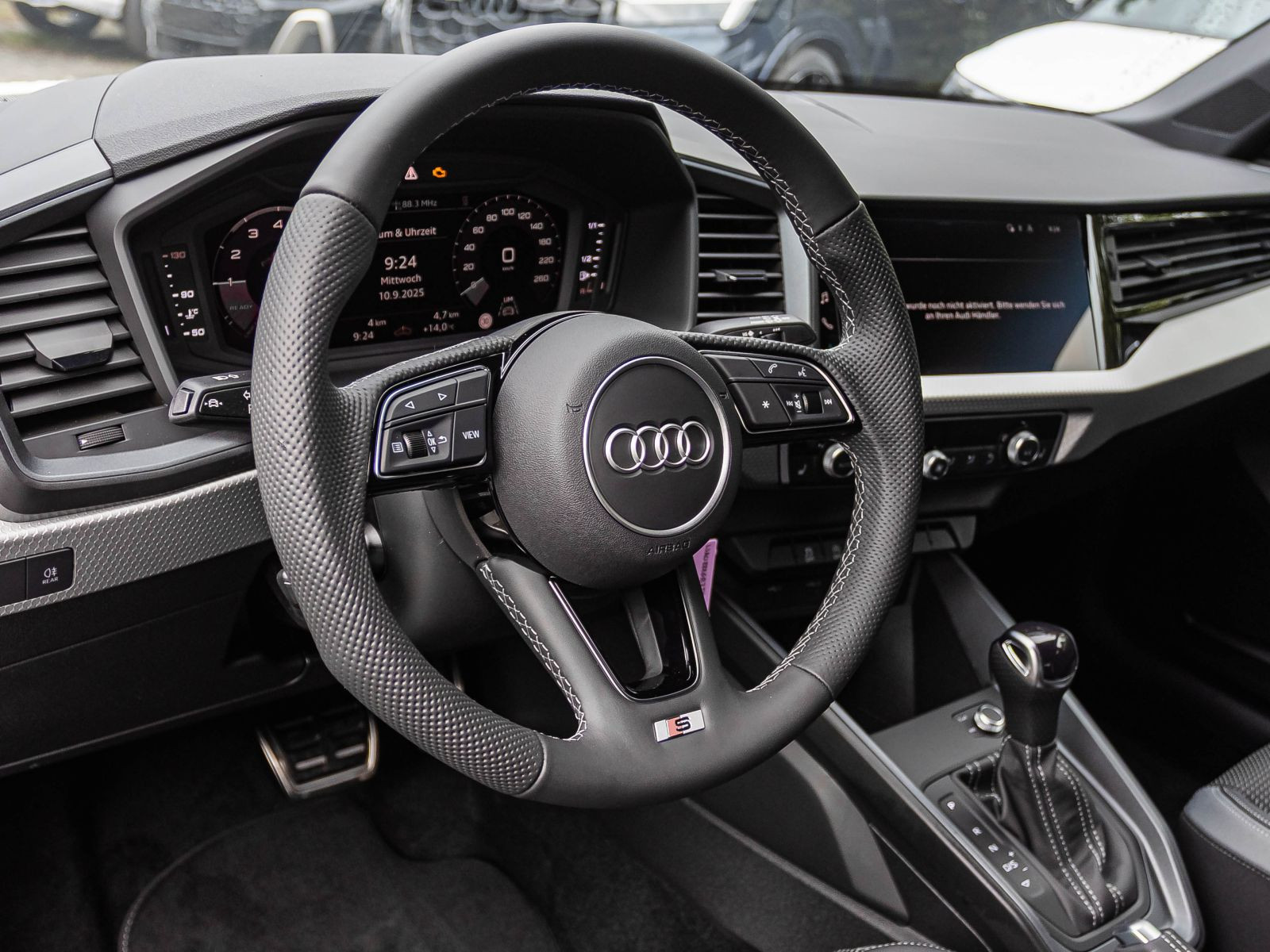 Audi A1 Sportback S line 25 TFSI 95PS S tronic PDC Dynamikpaket RFK  17"