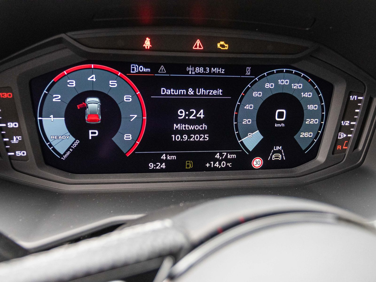 Audi A1 Sportback S line 25 TFSI 95PS S tronic PDC Dynamikpaket RFK  17"