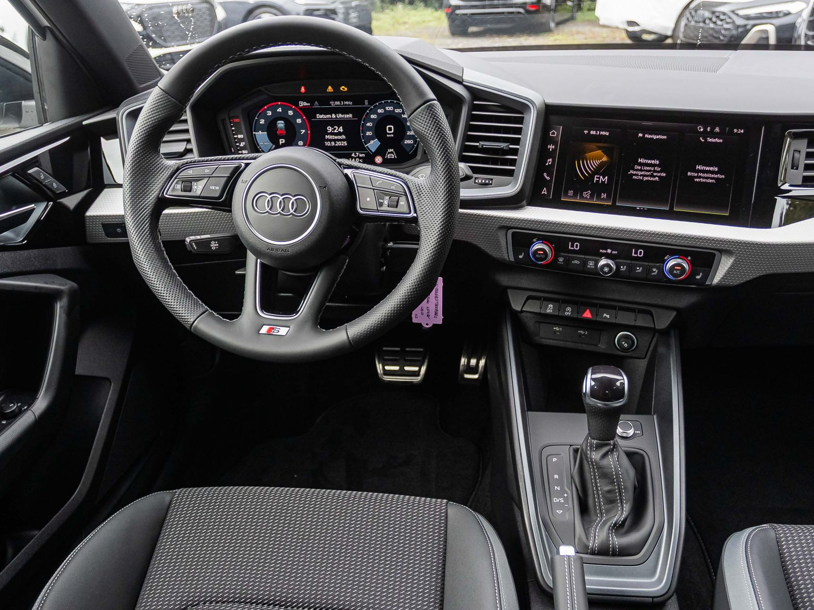 Audi A1 Sportback S line 25 TFSI 95PS S tronic PDC Dynamikpaket RFK  17"