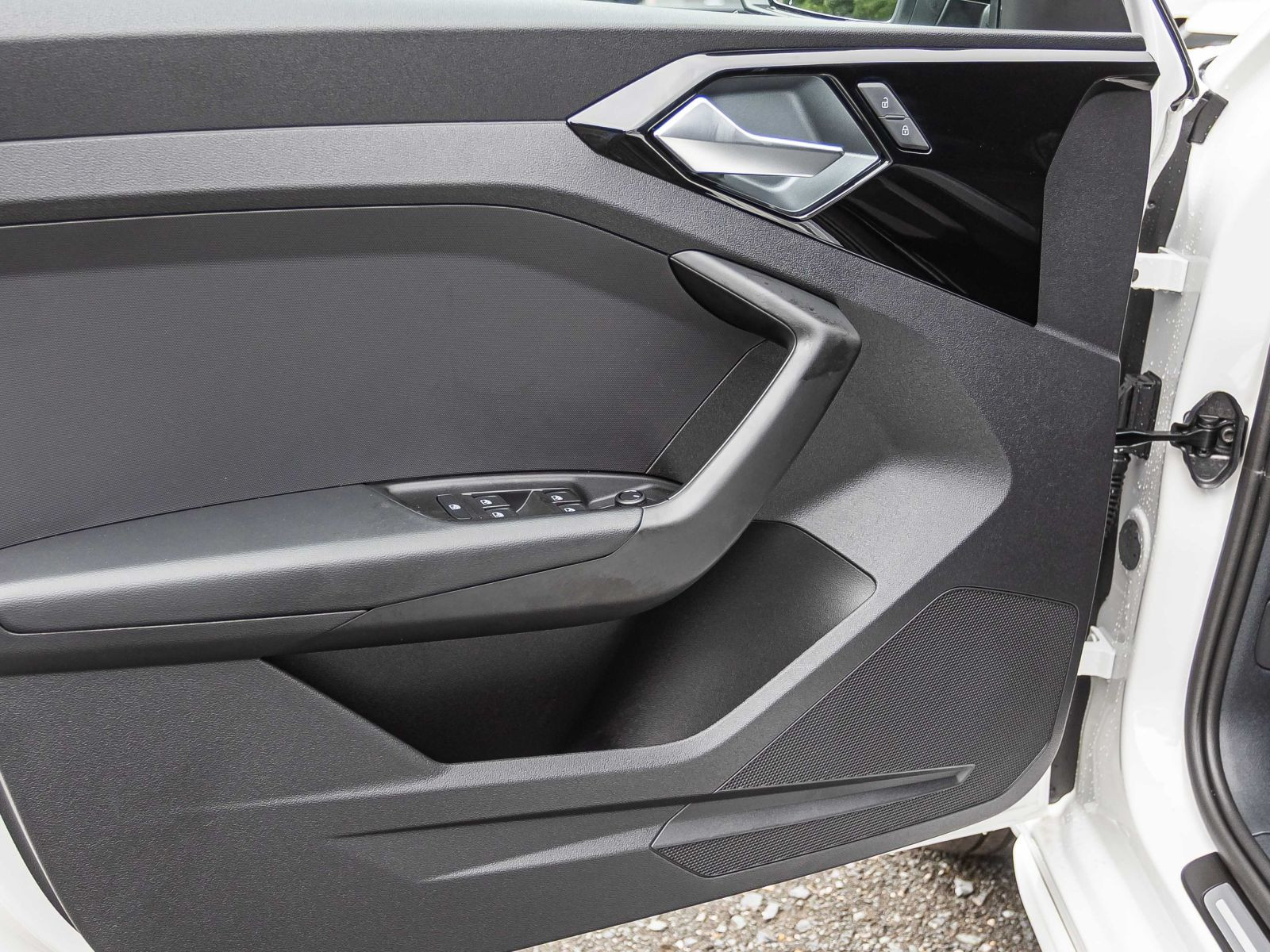 Audi A1 Sportback S line 25 TFSI 95PS S tronic PDC Dynamikpaket RFK  17"