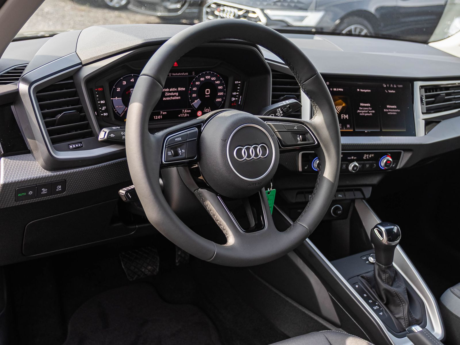 Audi A1 Sportback advanced 25 TFSI 95PS S tronic Schwarz-plus-Paket EPHplus LEDplus