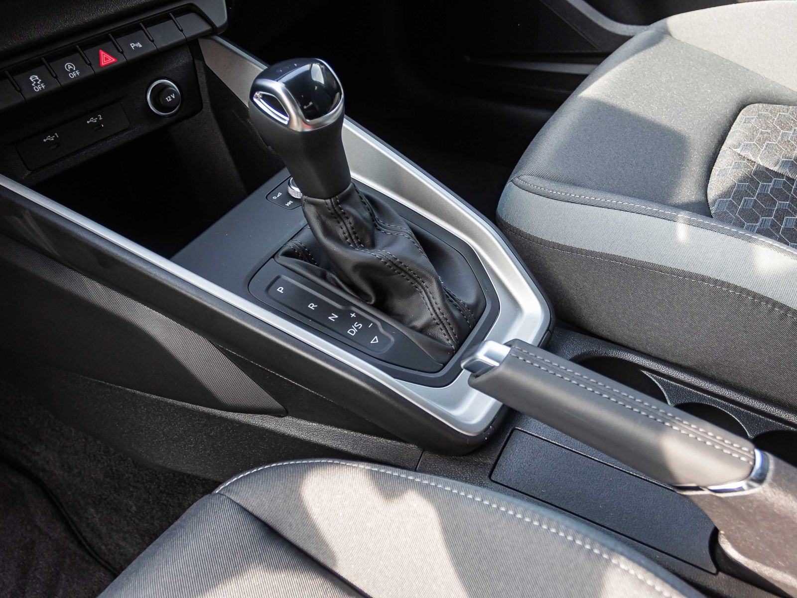 Audi A1 Sportback advanced 25 TFSI 95PS S tronic Schwarz-plus-Paket EPHplus LEDplus