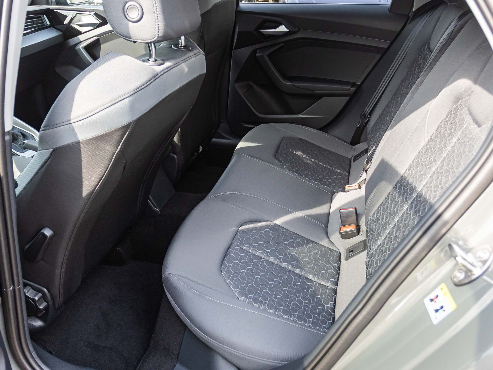 Audi A1 Sportback advanced 25 TFSI 95PS S tronic Schwarz-plus-Paket EPHplus LEDplus