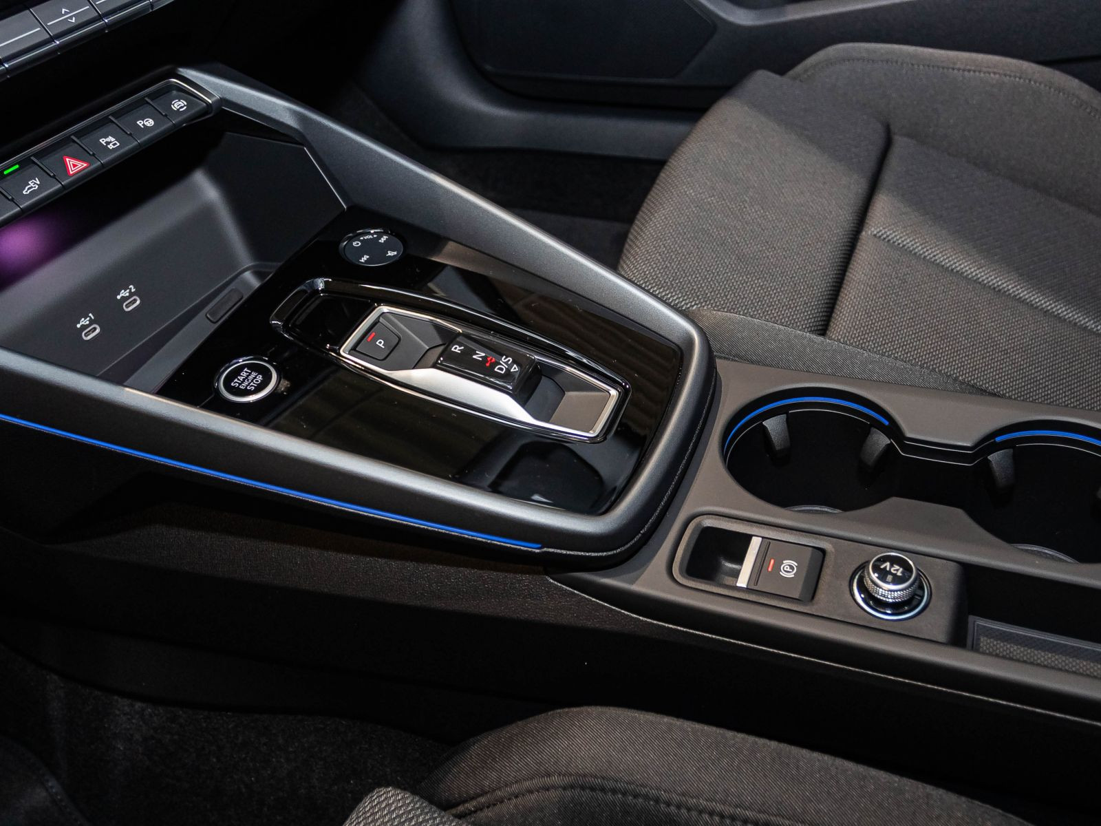 Audi A3 Sportback advanced TFSI e 204PS AHK LED BUSINESS-Plus