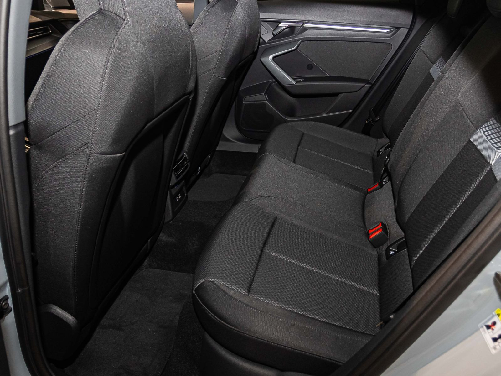 Audi A3 Sportback advanced TFSI e 204PS AHK LED BUSINESS-Plus