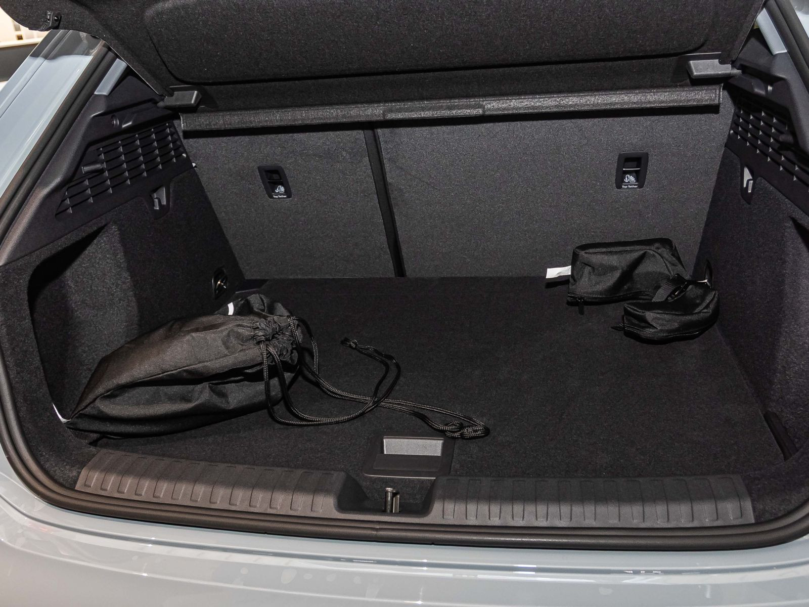 Audi A3 Sportback advanced TFSI e 204PS AHK LED BUSINESS-Plus