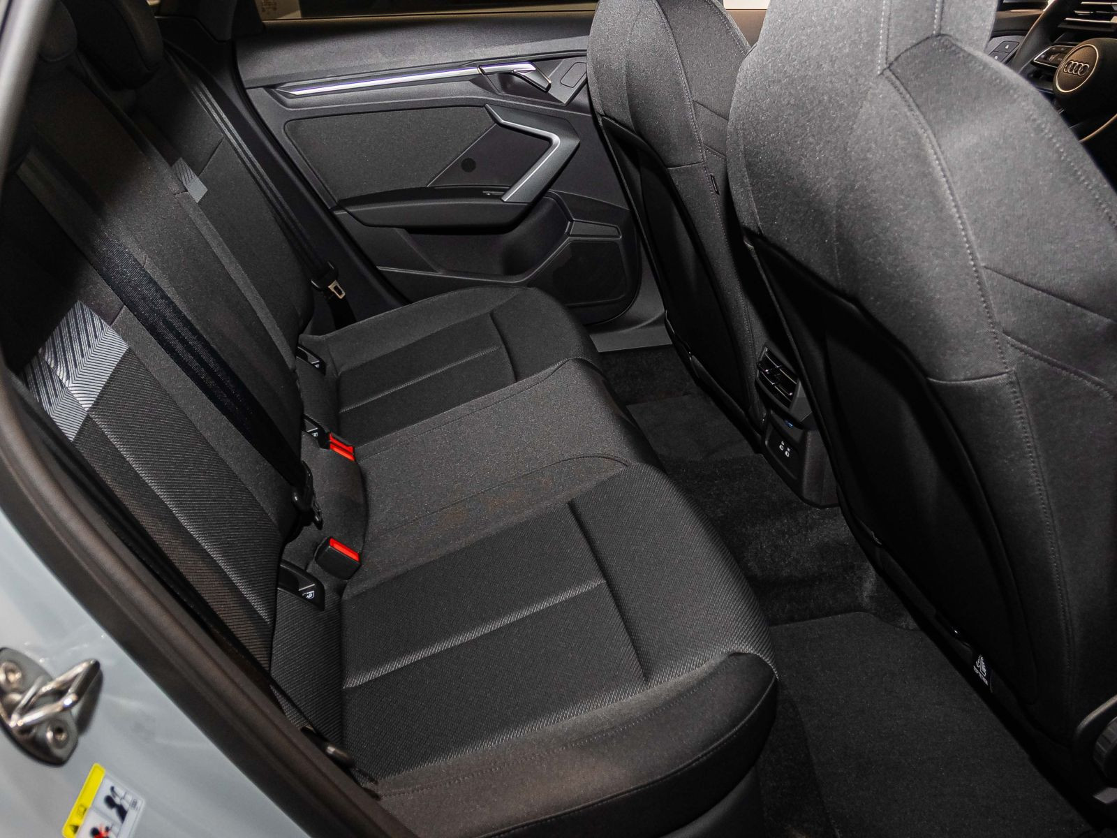 Audi A3 Sportback advanced TFSI e 204PS AHK LED BUSINESS-Plus