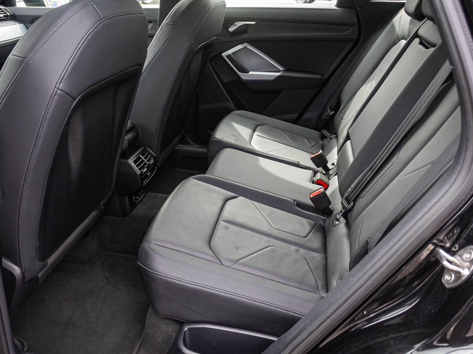 Audi Q3 advanced 35TDI qu. Stronic Navi GRA EPH