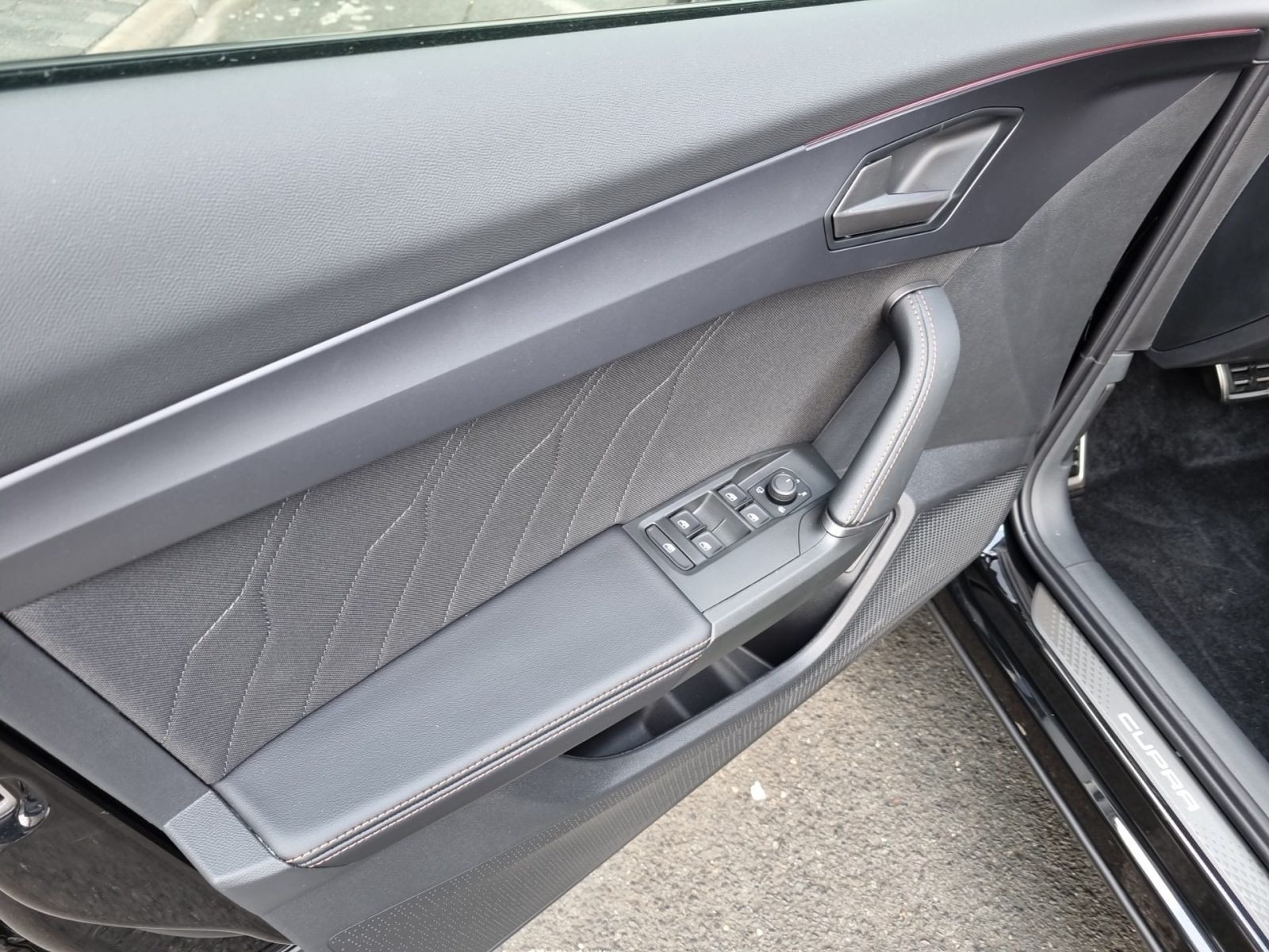 Cupra Formentor 1.5 eTSI DSG Navi LED CarPlay ACC RFK