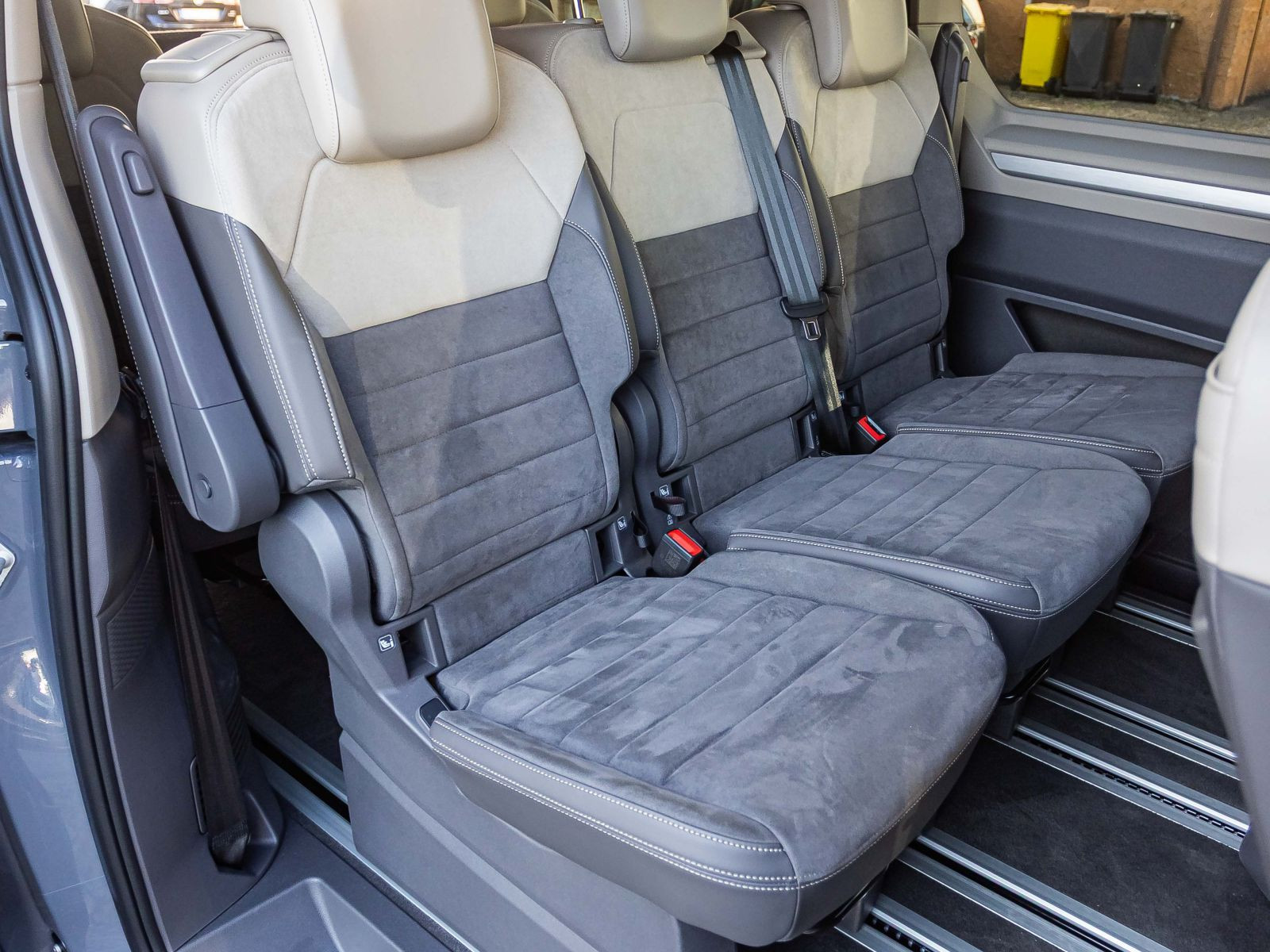 Volkswagen Multivan Langversion 2.0 TDI "Life" DSG Navi LED Standhzg HuD ACC EPH AHK