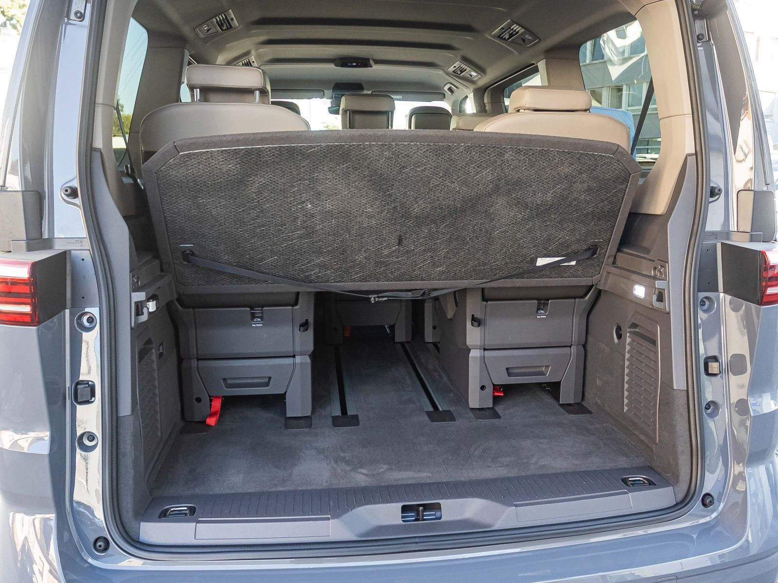 Volkswagen Multivan Langversion 2.0 TDI "Life" DSG Navi LED Standhzg HuD ACC EPH AHK