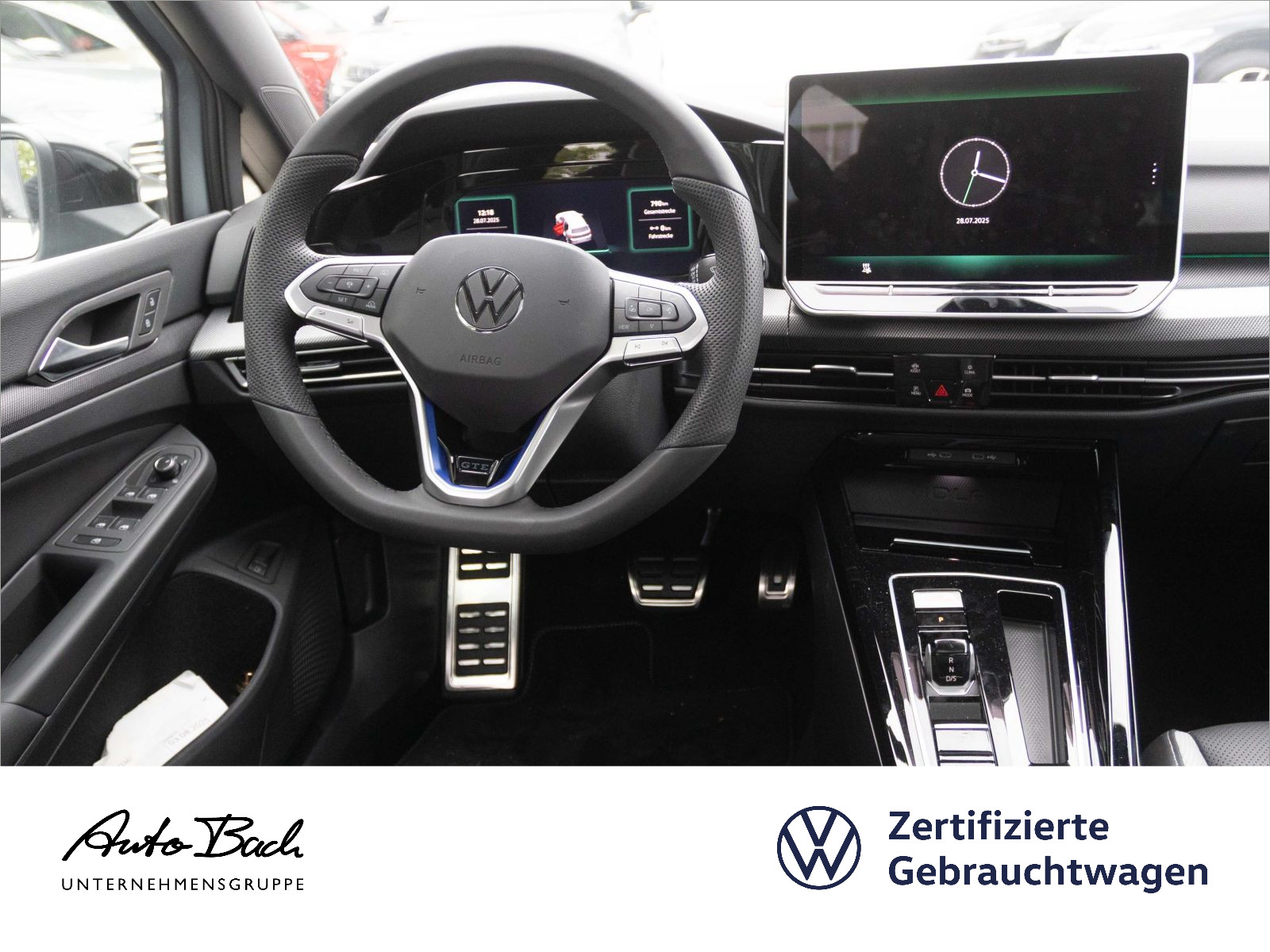 Volkswagen Golf VIII GTE Black Style 1.5 TSI DSG, Panoramadach, LED-Matrix, Navi