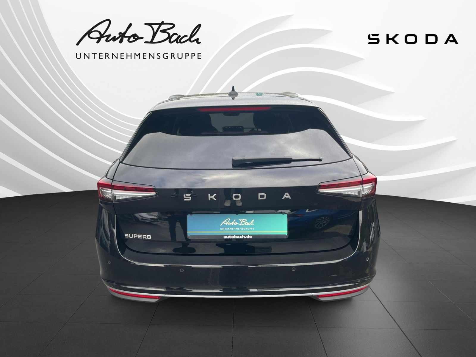 Skoda Superb Combi L&K 1.5 eTSI DSG Navi LED HuD AHK