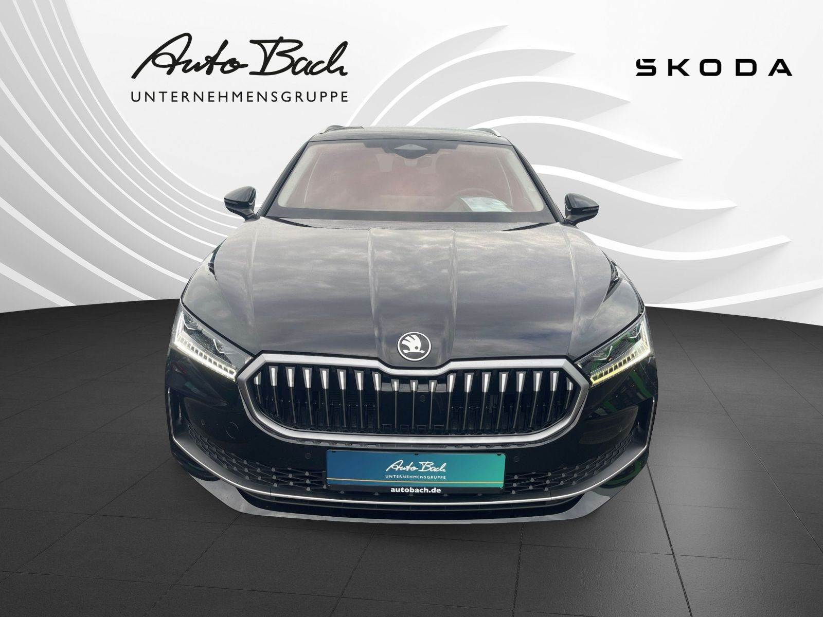 Skoda Superb Combi L&K 1.5 eTSI DSG Navi LED HuD AHK