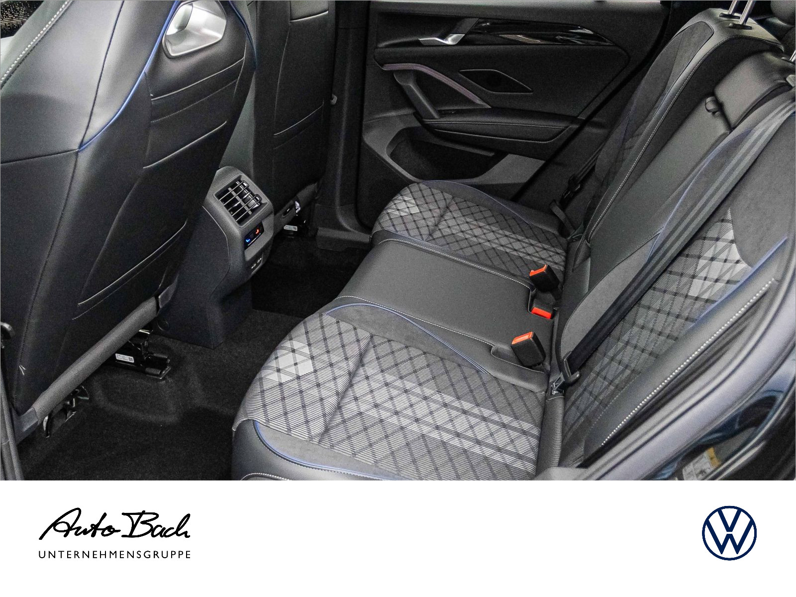 Volkswagen Tiguan R-Line 1,5 l eHybrid OPF 110 kW ( 150 PS) / 85 kW (115 PS) 6-Gang-Doppelku pplungsgetriebe DSG