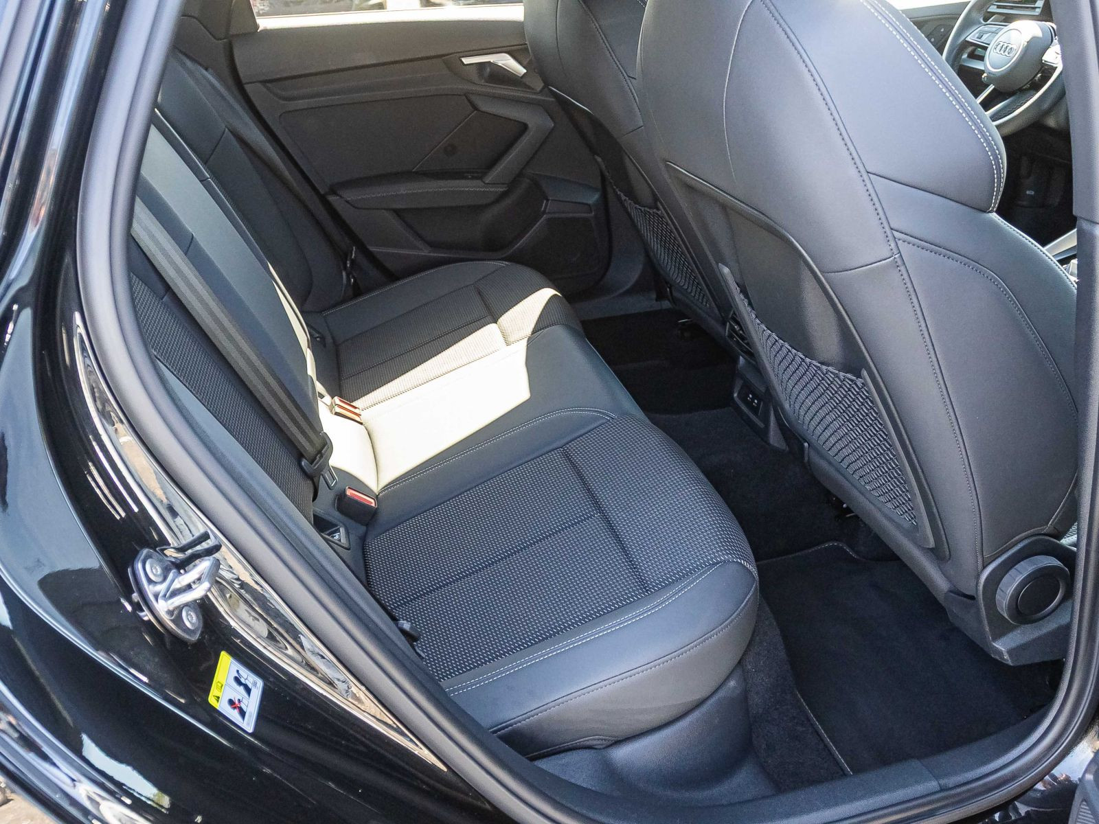 Audi A3 Sportback S line 40TFSI qu Stronic Navi LED Standhzg virtual ACC