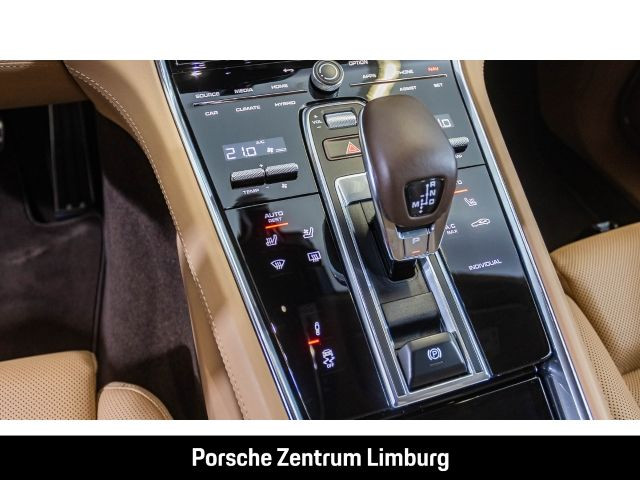 Porsche Panamera 4 E-Hybrid InnoDrive Head-Up Display