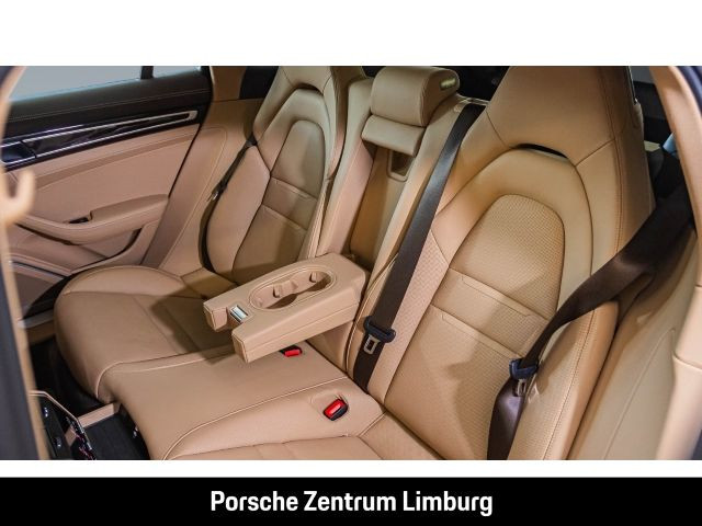 Porsche Panamera 4 E-Hybrid InnoDrive Head-Up Display