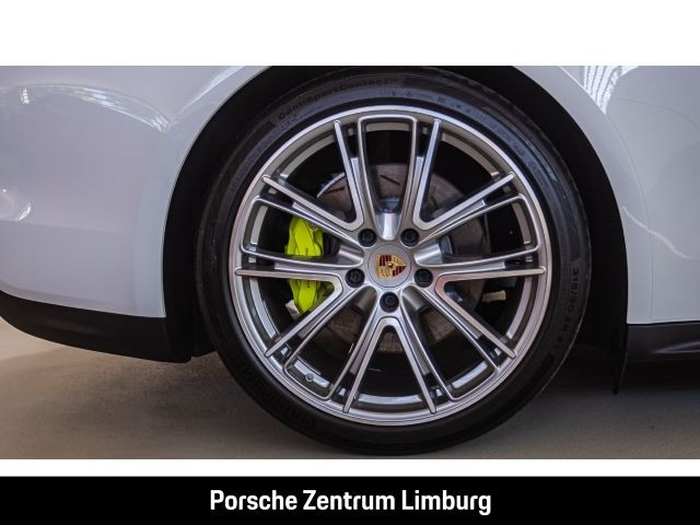 Porsche Panamera 4 E-Hybrid InnoDrive Head-Up Display