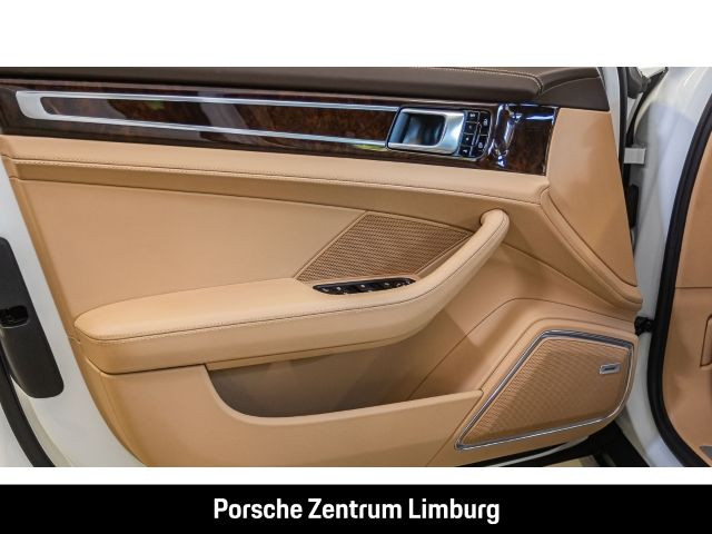 Porsche Panamera 4 E-Hybrid InnoDrive Head-Up Display