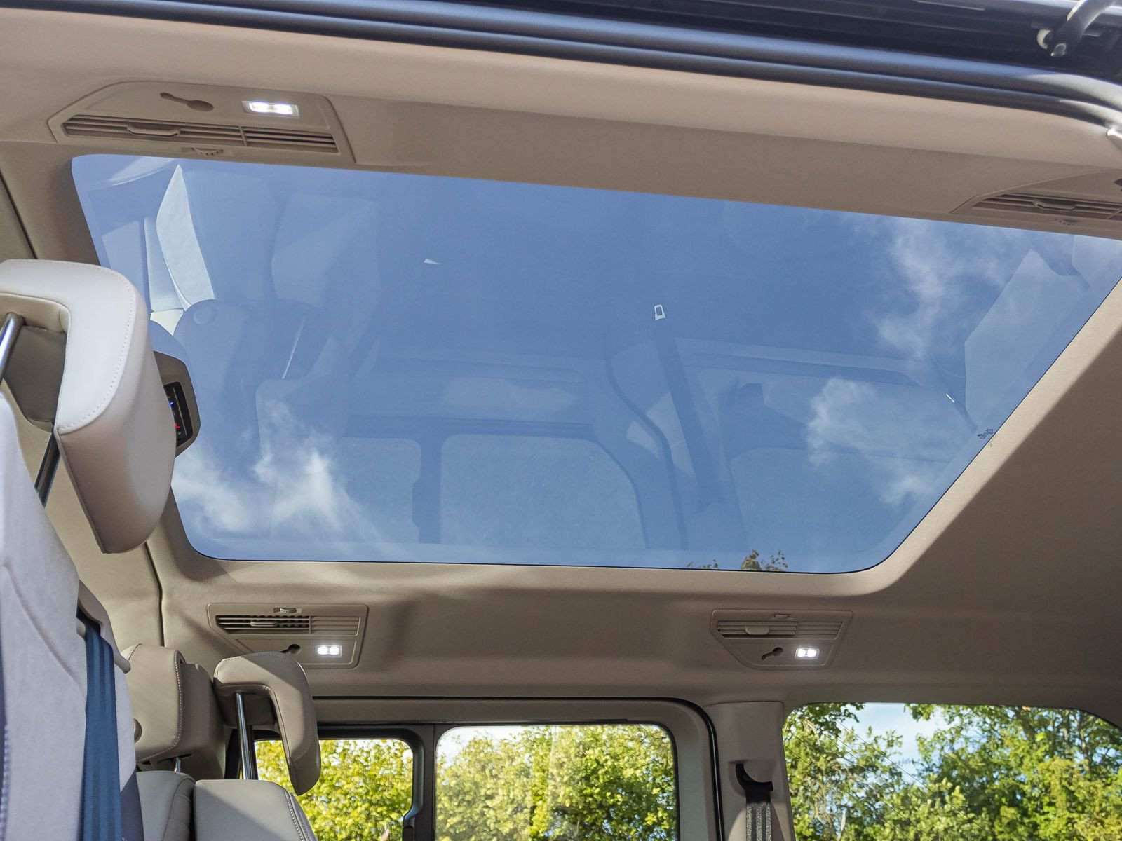 Volkswagen Multivan 2.0 TDI LÜ Edition DSG Navi LED Panorama ACC EPH AHK