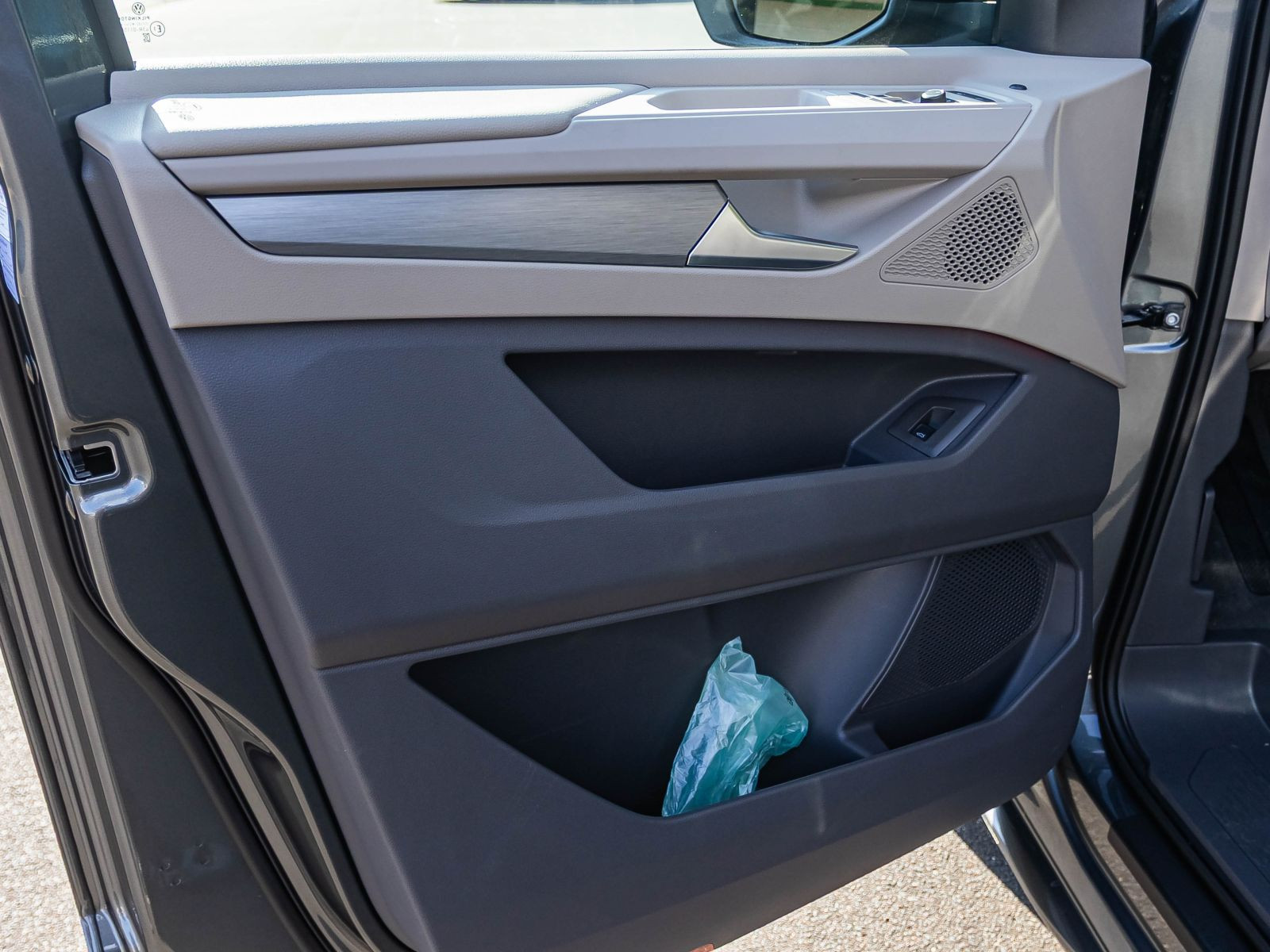 Volkswagen Multivan 2.0 TDI LÜ Edition DSG Navi LED Panorama ACC EPH AHK