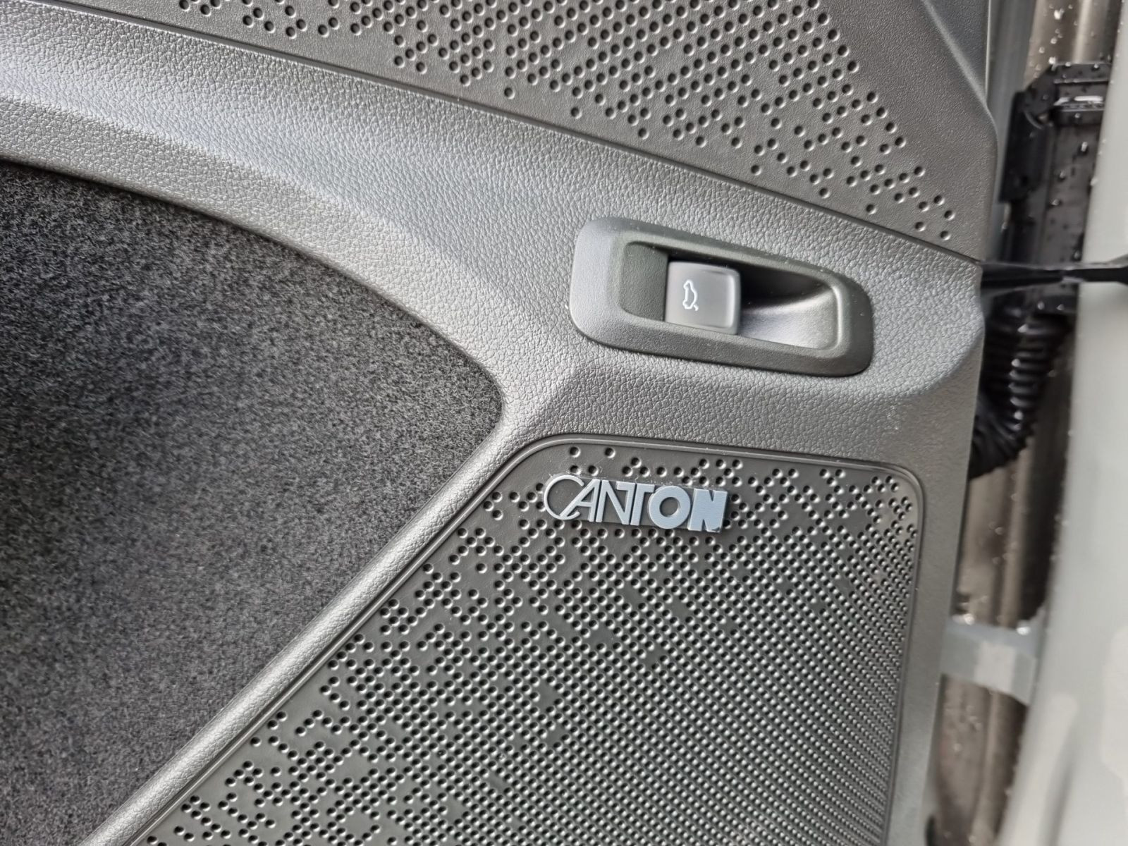 Skoda Elroq RS 4x4 Navi LED Standhzg HuD ACC AHK