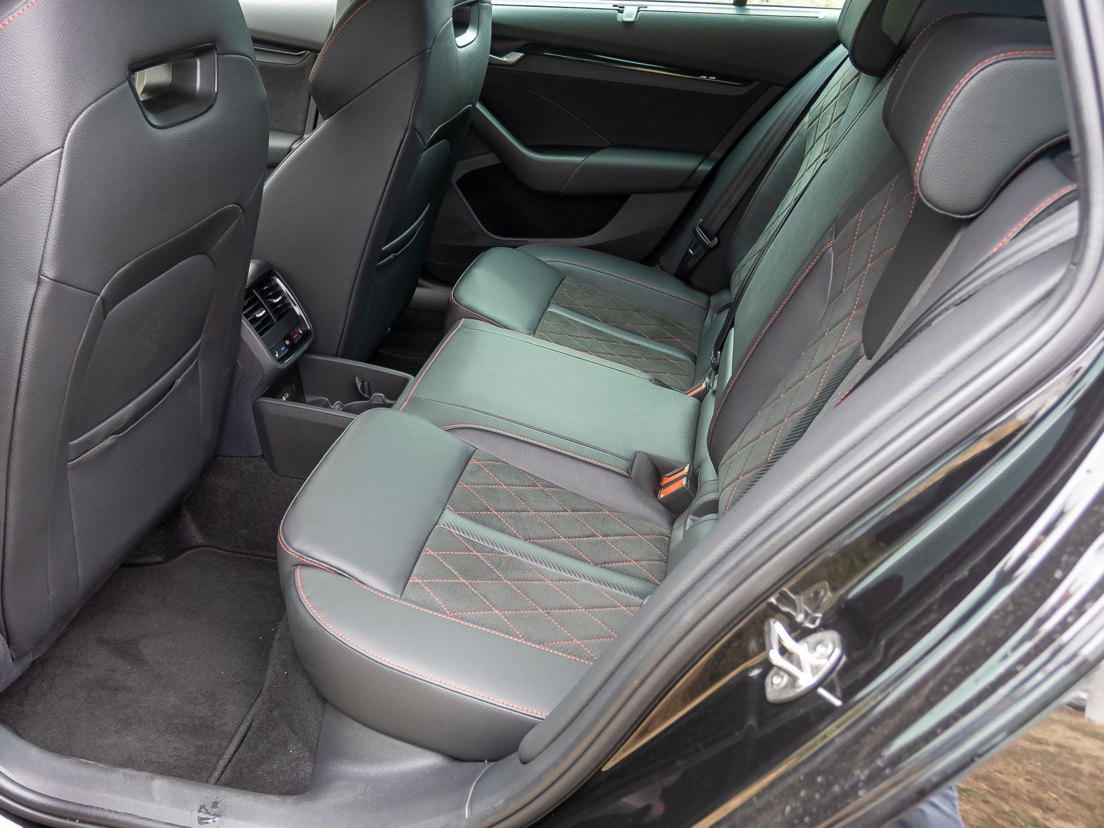 Skoda Octavia Combi RS 2.0TSI DSG Navi LED Panorama