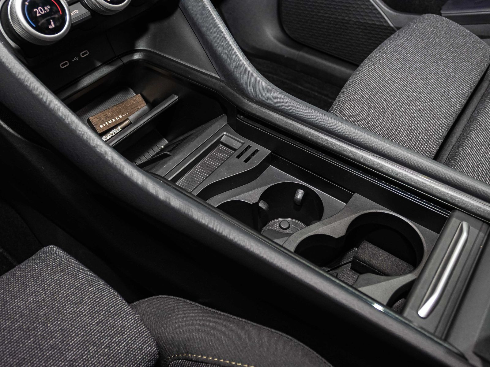 Skoda Kodiaq Selection 2,0 TDI DSG 4x4 ACC LED HuD