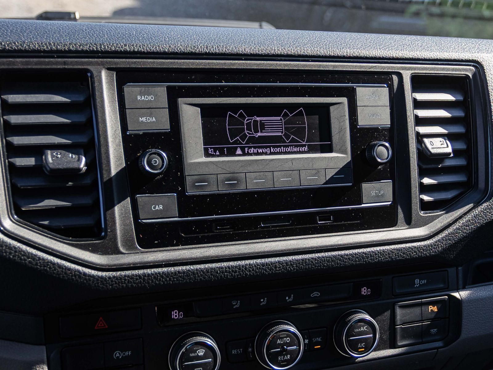 Volkswagen Crafter Kasten MR 2.0 TDI  Klimaautomatik EPH, 6-Sitzer, Rollstuhl-Lift