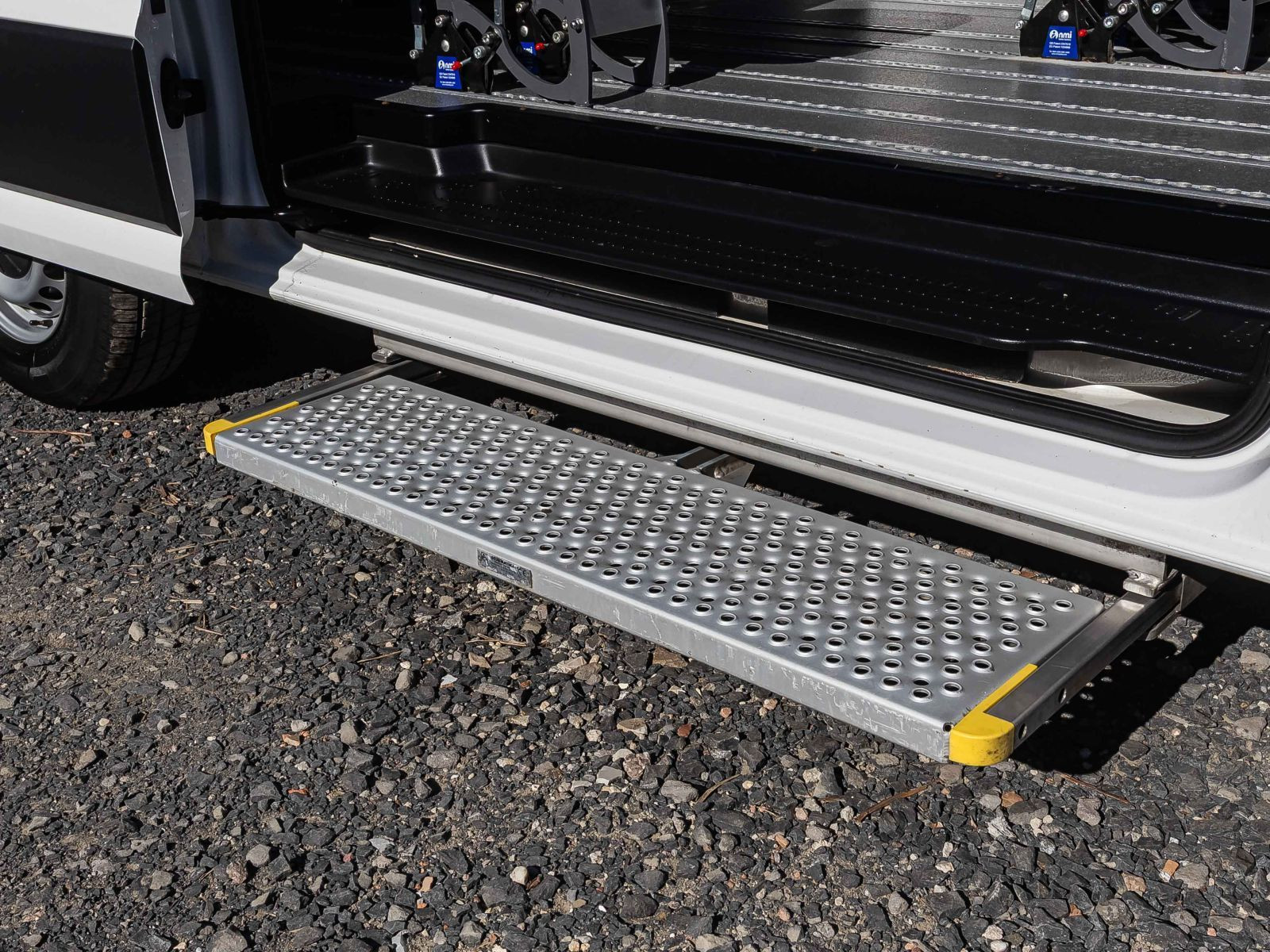 Volkswagen Crafter Kasten MR 2.0 TDI  Klimaautomatik EPH, 6-Sitzer, Rollstuhl-Lift