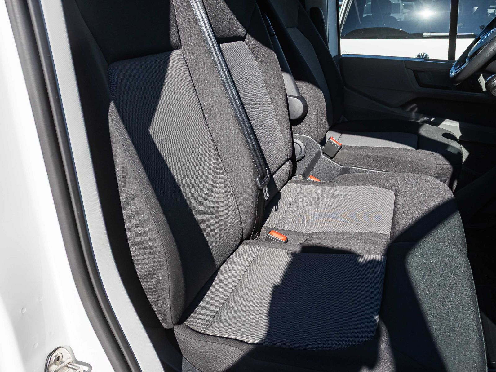 Volkswagen Crafter Kasten MR 2.0 TDI  Klimaautomatik EPH, 6-Sitzer, Rollstuhl-Lift