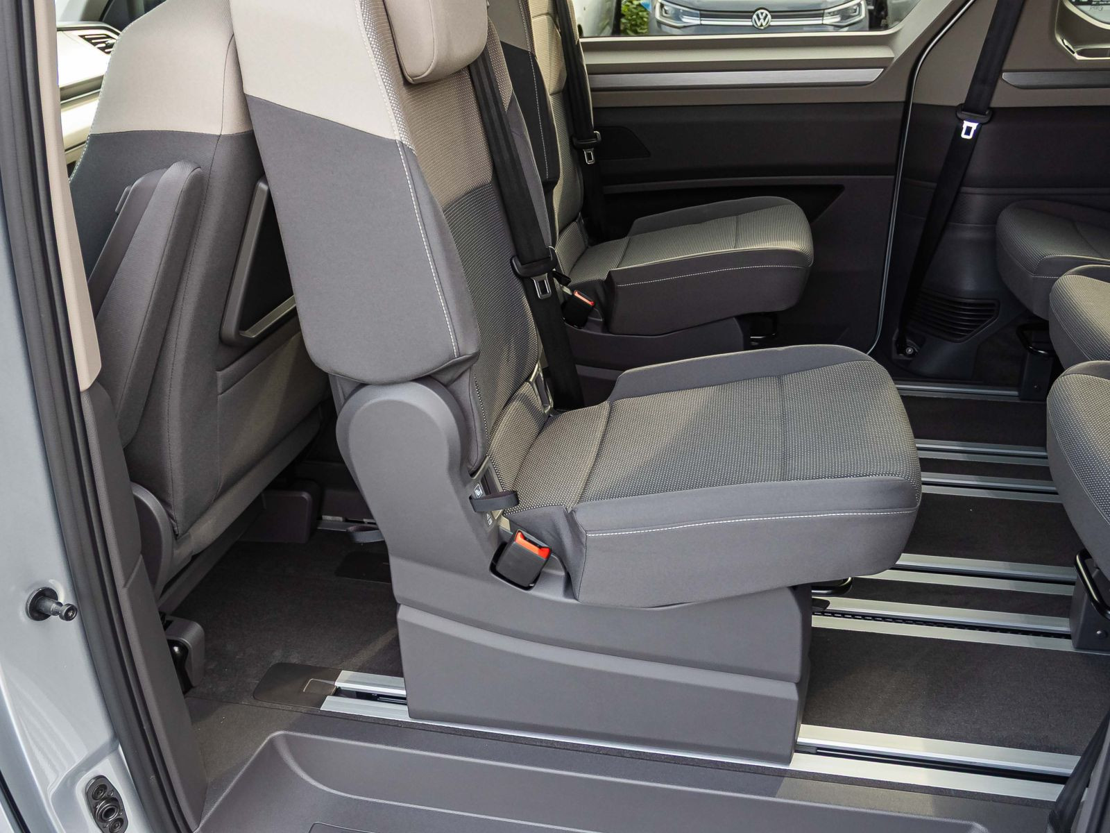 Volkswagen Multivan Life 2.0l 110kW | AHK | HUD | NAVI | KÜ